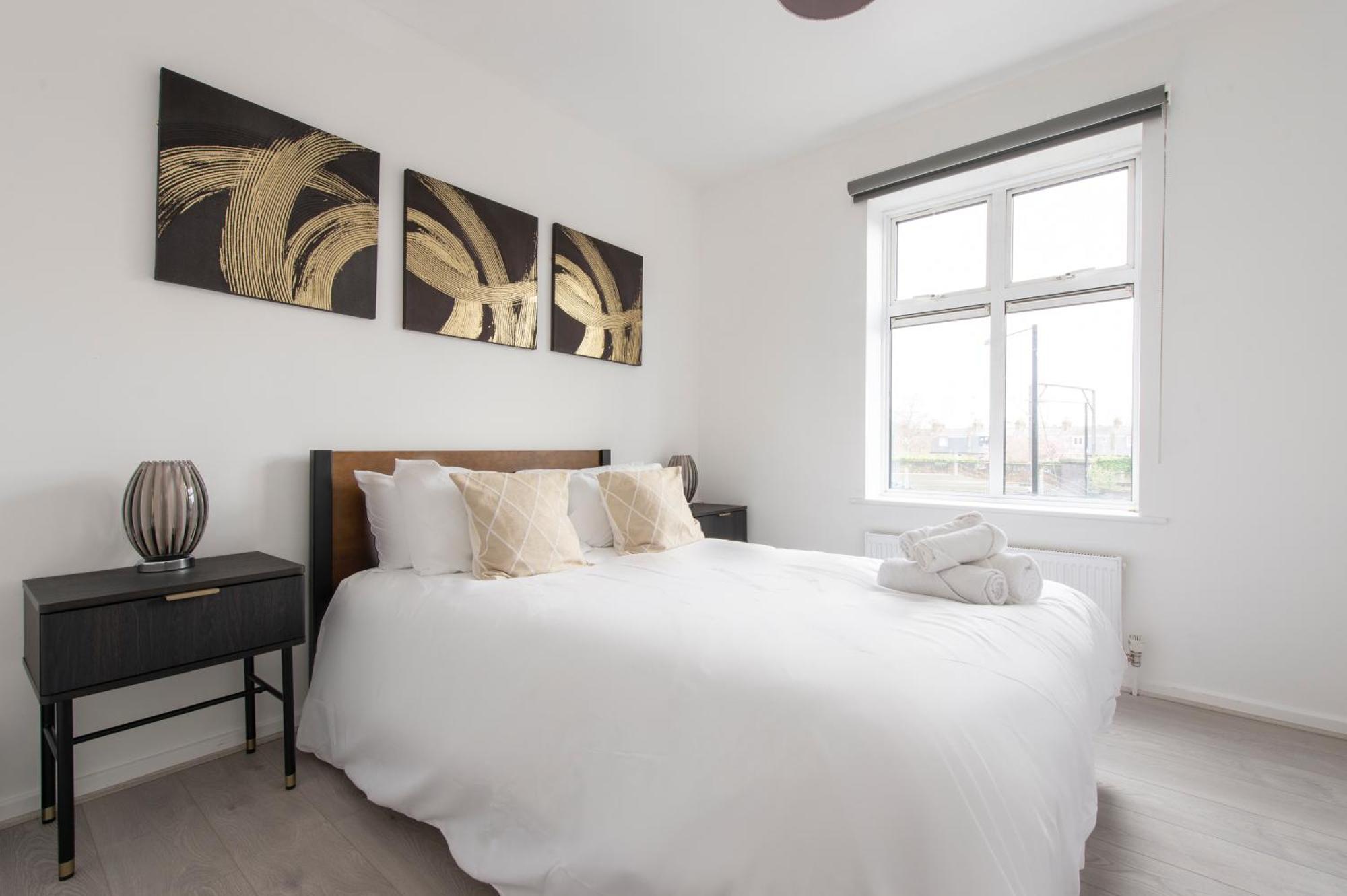 Modern Luxury Apartment By Bow Road Station ลอนดอน ภายนอก รูปภาพ